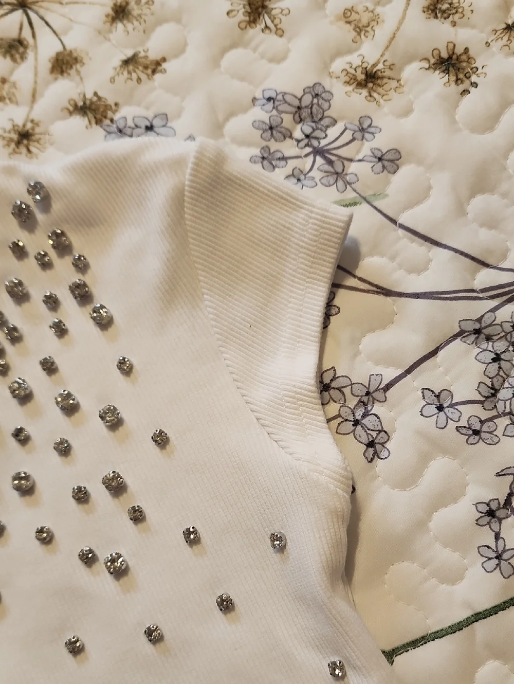 Zara White Short Sleeve Top with Silver Rhinestone Detail - Picture 4 of 6